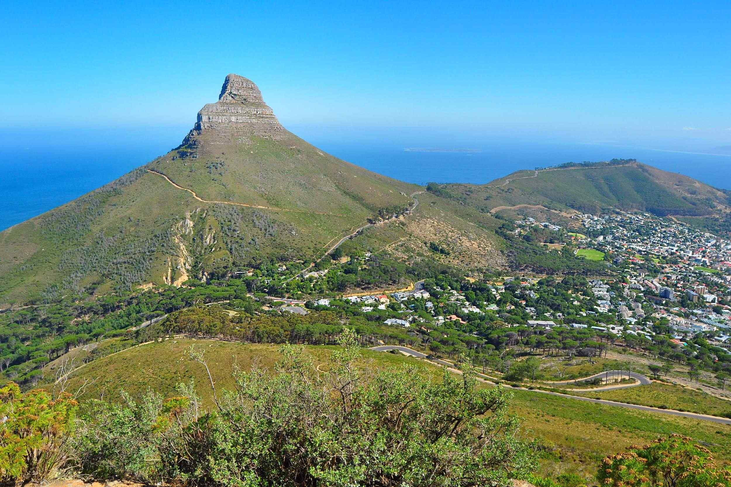 https://www.rizzvacations.com/wp-content/uploads/2018/08/post_capetown_05.jpg