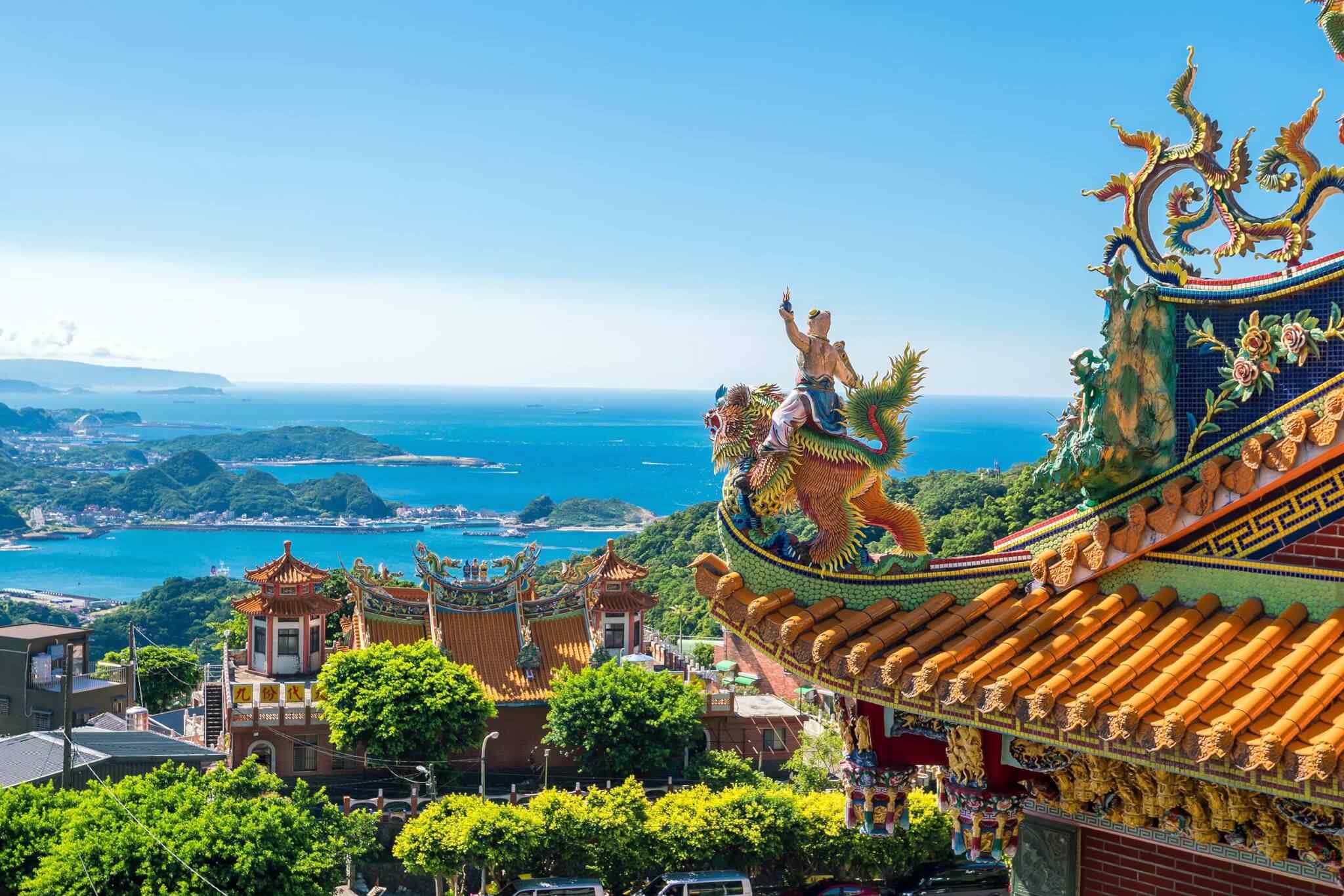 https://www.rizzvacations.com/wp-content/uploads/2018/09/tour-kaohsiung-04.jpg