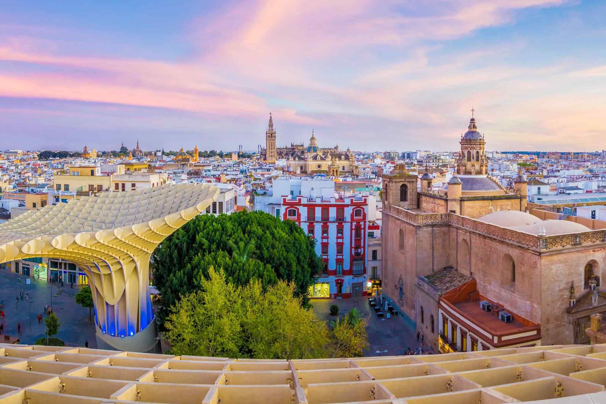 https://www.rizzvacations.com/wp-content/uploads/2018/09/tour-seville-01.jpg