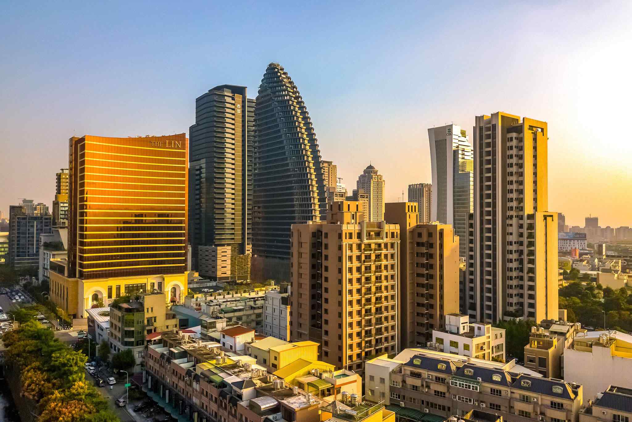 https://www.rizzvacations.com/wp-content/uploads/2019/12/tour-kaohsiung-06.jpg